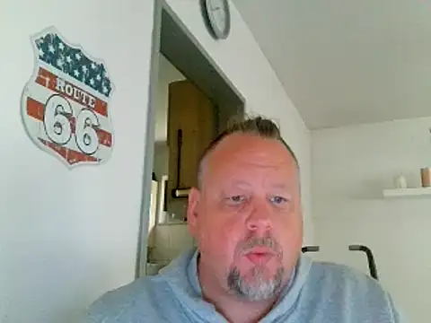 pimmelmann3 online show from May 13, 2026, 1:40 pm