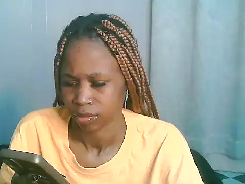 Snapshot of SexxyTerry chatting on October 6, 2025, 12:17 pm SexxyTerry online show from October 6, 2025, 12:17 pm