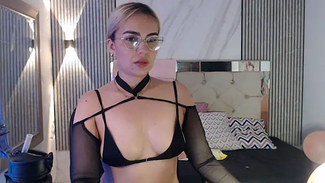 ashley  tylor online show from May 17, 2026, 7:19 am