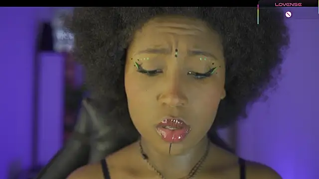 EmmaSanzz  online show from February 23, 2026, 11:55 am