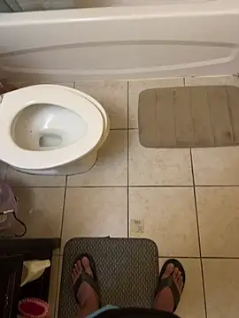 Snapshot of VFuck4U_xxx chatting on February 18, 2025, 12:28 pm VFuck4U xxx online show from February 18, 2025, 12:28 pm