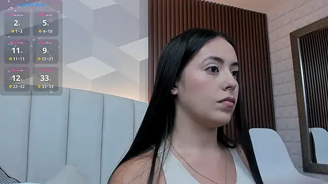 Julietasantos   online show from February 2, 2026, 6:40 pm