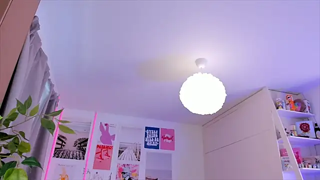 Lily Young online show from February 15, 2026, 7:51 am