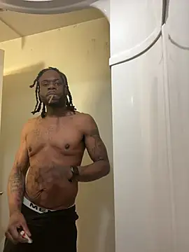 Snapshot of FatDikboi chatting on March 29, 2026, 6:26 am FatDikboi online show from March 29, 2026, 6:26 am