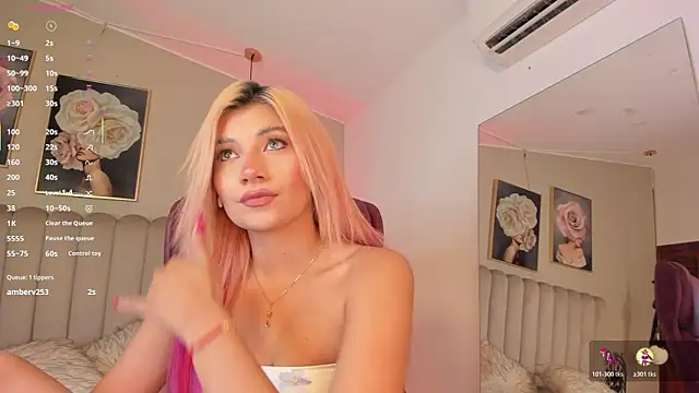 Snapshot of Emma_Thompsson chatting on October 28, 2025, 2:01 am Emma Thompsson online show from October 28, 2025, 2:01 am