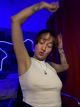 Dooubletroublee online show from November 7, 2025, 11:52 pm