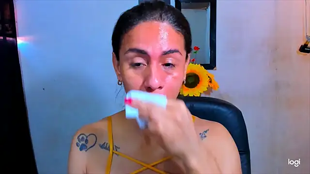 Snapshot of juanblakbigcock chatting on February 5, 2026, 2:24 pm juanblakbigcock online show from February 5, 2026, 2:24 pm