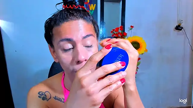 Snapshot of juanblakbigcock chatting on February 4, 2026, 2:12 pm juanblakbigcock online show from February 4, 2026, 2:12 pm