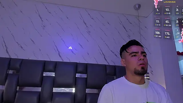 PittAndLunaa online show from March 14, 2026, 12:11 pm