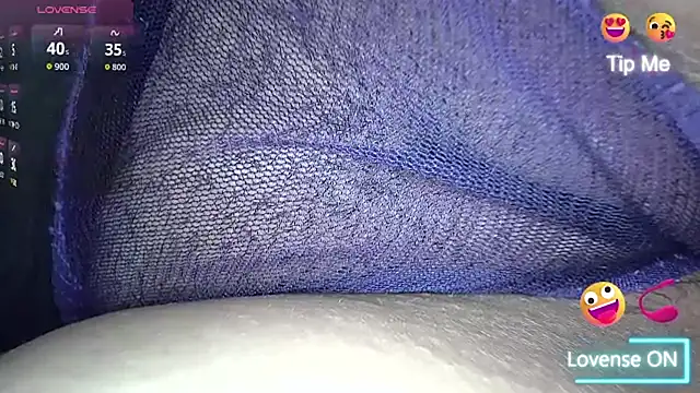 white sexy  online show from March 10, 2026, 12:14 am