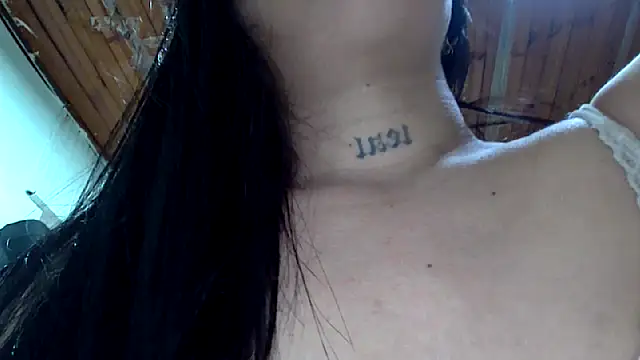 white sexy  online show from December 18, 2025, 12:38 am