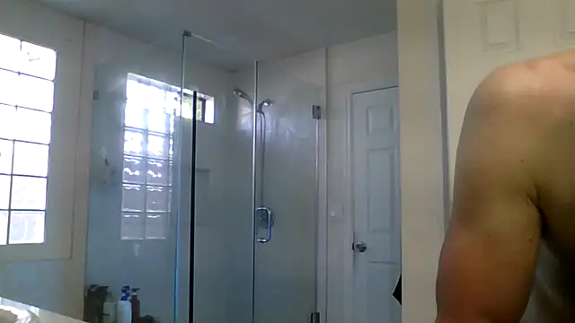 Snapshot of El_Gizmo chatting on June 6, 2026, 11:43 pm El Gizmo online show from June 6, 2026, 11:43 pm