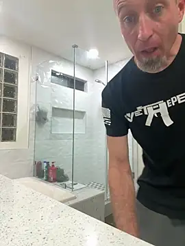 El Gizmo online show from November 12, 2025, 12:31 pm