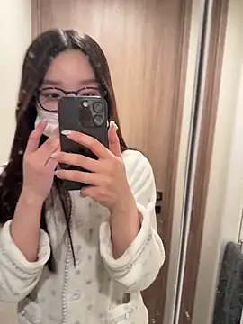 Snapshot of akaneppi_ chatting on February 2, 2025, 12:35 pm akaneppi online show from February 2, 2025, 12:35 pm