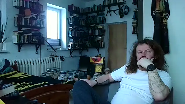 Snapshot of sunr1sa chatting on February 4, 2026, 7:03 am sunr1sa online show from February 4, 2026, 7:03 am