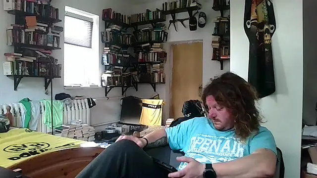 Snapshot of sunr1sa chatting on November 1, 2025, 7:24 am sunr1sa online show from November 1, 2025, 7:24 am