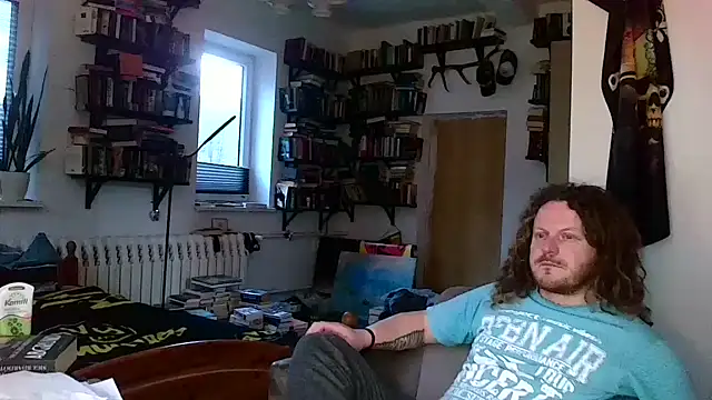 Snapshot of sunr1sa chatting on February 16, 2026, 4:16 pm sunr1sa online show from February 16, 2026, 4:16 pm