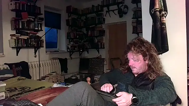 Snapshot of sunr1sa chatting on December 21, 2025, 6:48 am sunr1sa online show from December 21, 2025, 6:48 am