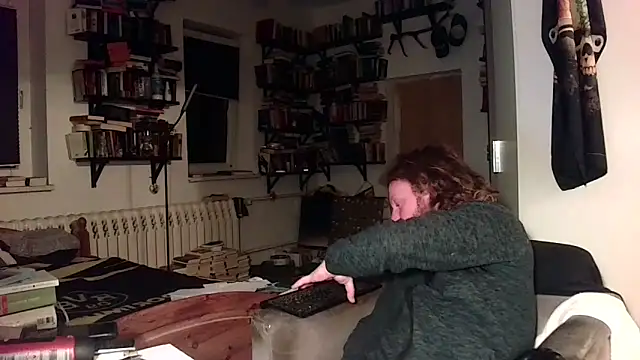 Snapshot of sunr1sa chatting on December 17, 2025, 6:07 am sunr1sa online show from December 17, 2025, 6:07 am