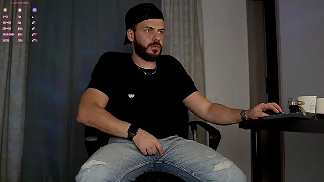 juliusmasters online show from October 29, 2025, 7:35 pm