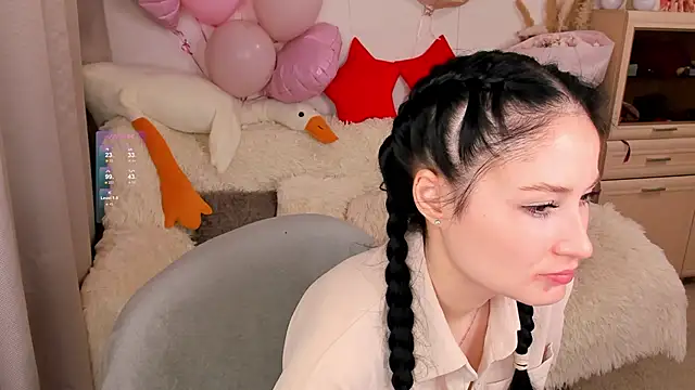 Snapshot of LisaMooore chatting on February 5, 2026, 7:32 pm LisaMooore online show from February 5, 2026, 7:32 pm