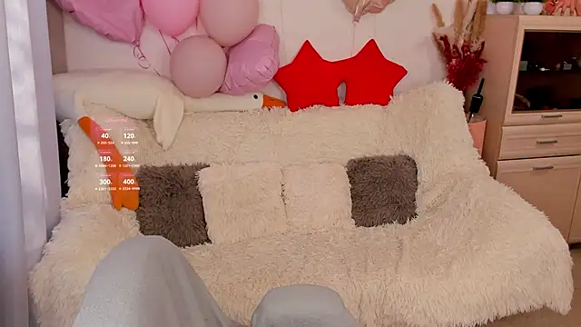 Snapshot of LisaMooore chatting on February 18, 2026, 5:49 am LisaMooore online show from February 18, 2026, 5:49 am