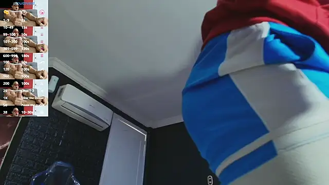 Snapshot of AlexLenox_ chatting on April 13, 2026, 1:15 pm AlexLenox online show from April 13, 2026, 1:15 pm