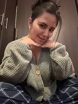 Snapshot of sukhakunis1 chatting on February 3, 2026, 2:11 pm sukhakunis1 online show from February 3, 2026, 2:11 pm