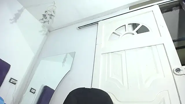 Snapshot of Squirter_pussybomb chatting on March 18, 2026, 8:17 am Squirter pussybomb online show from March 18, 2026, 8:17 am