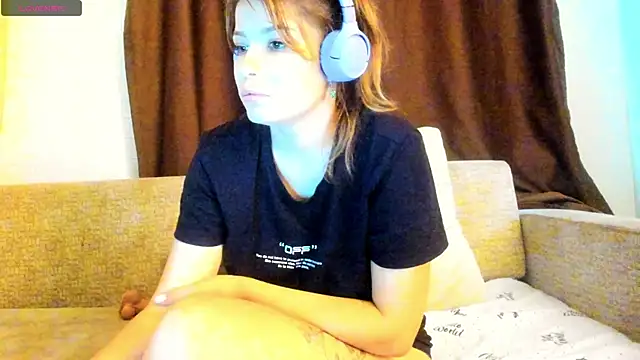 Snapshot of Leila_purr18 chatting on September 13, 2025, 11:54 am Leila purr18 online show from September 13, 2025, 11:54 am