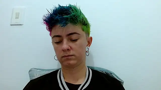 tomboyblue online show from November 1, 2025, 10:25 pm