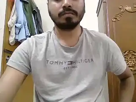 Snapshot of desiboyasif chatting on October 20, 2025, 4:51 pm desiboyasif online show from October 20, 2025, 4:51 pm