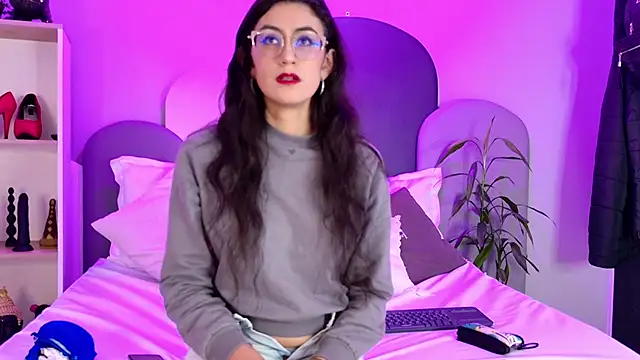 Snapshot of SophieGomez22 chatting on April 22, 2026, 11:39 am SophieGomez22 online show from April 22, 2026, 11:39 am