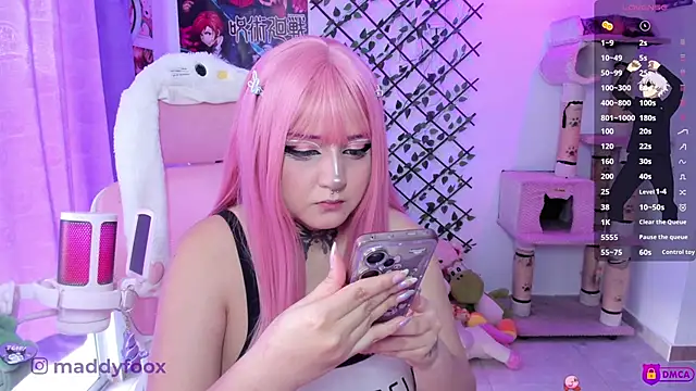 MaddyFooxx online show from June 13, 2026, 10:08 pm