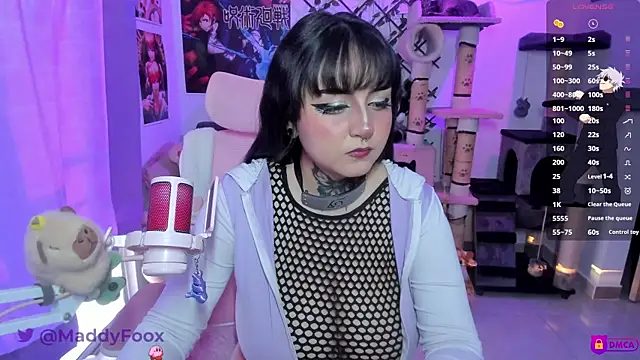 MaddyFooxx online show from July 25, 2026, 11:00 pm