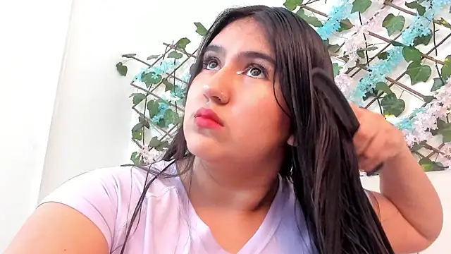 LexiiBloom online show from October 16, 2025, 10:34 am