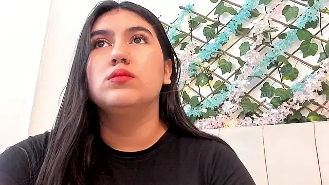 LexiiBloom online show from October 18, 2025, 10:28 am