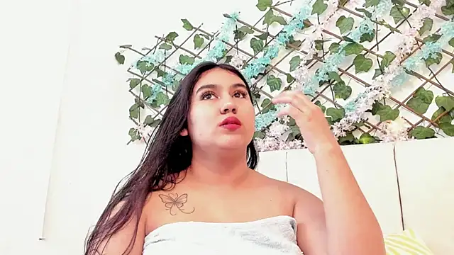 LexiiBloom online show from September 25, 2025, 9:48 am