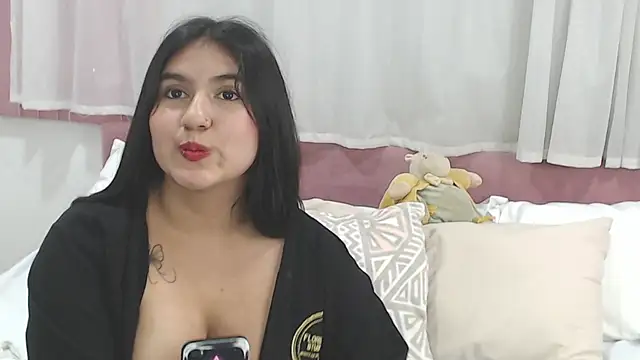 LexiiBloom online show from March 8, 2025, 3:02 pm