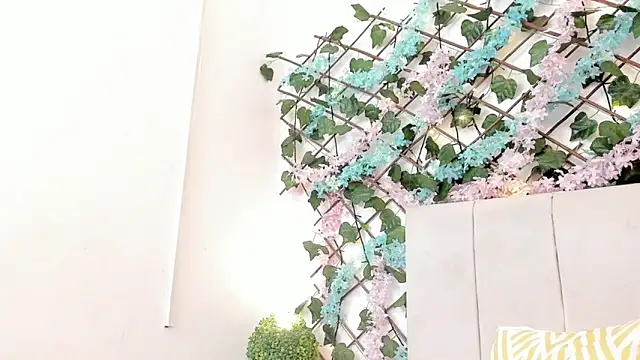 LexiiBloom online show from October 4, 2025, 2:46 am