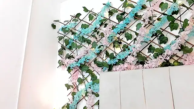 LexiiBloom online show from October 11, 2025, 10:27 am