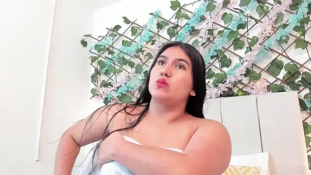 LexiiBloom online show from September 15, 2025, 10:26 am