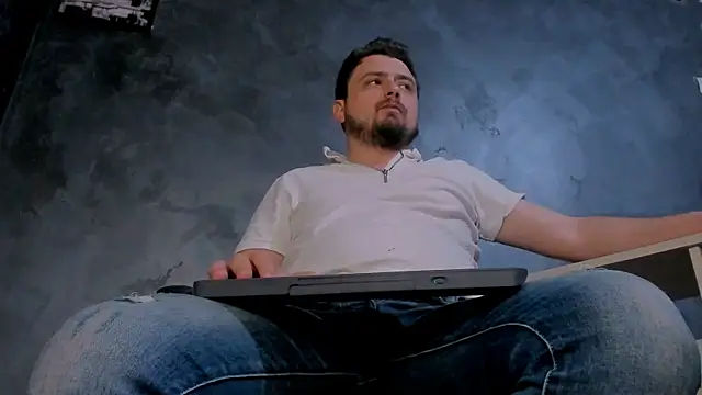 Snapshot of Master_Mark_Wayne chatting on April 13, 2026, 8:35 pm Master Mark Wayne online show from April 13, 2026, 8:35 pm