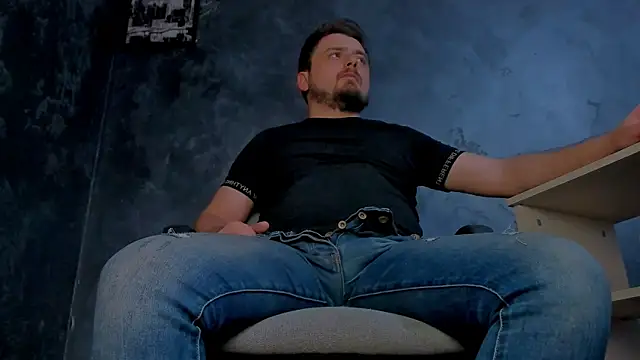 Snapshot of Master_Mark_Wayne chatting on April 12, 2026, 8:12 pm Master Mark Wayne online show from April 12, 2026, 8:12 pm