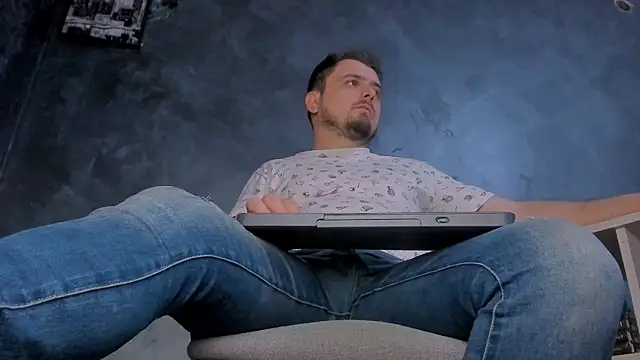 Snapshot of Master_Mark_Wayne chatting on March 31, 2026, 5:15 pm Master Mark Wayne online show from March 31, 2026, 5:15 pm