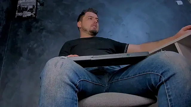 Snapshot of Master_Mark_Wayne chatting on March 28, 2026, 11:33 am Master Mark Wayne online show from March 28, 2026, 11:33 am