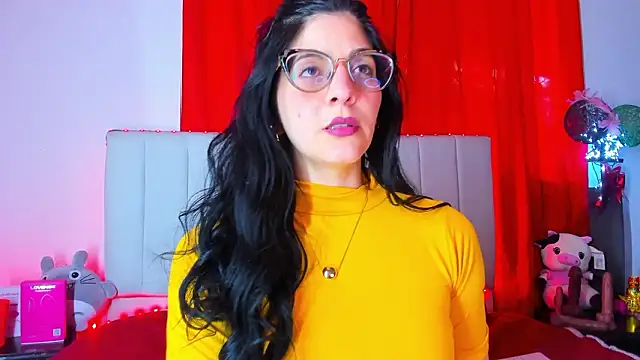 Snapshot of caro_lyne_ chatting on March 14, 2026, 4:57 pm caro lyne online show from March 14, 2026, 4:57 pm