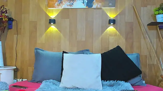 Snapshot of marianaa90 chatting on February 13, 2026, 4:18 pm marianaa90 online show from February 13, 2026, 4:18 pm