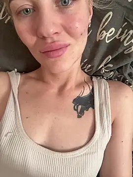 Nikol Clare online show from June 4, 2026, 7:13 am
