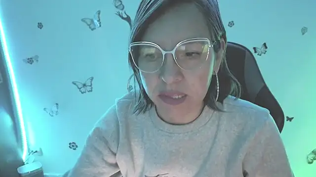 Lady breaks hearts online show from April 12, 2026, 10:29 am